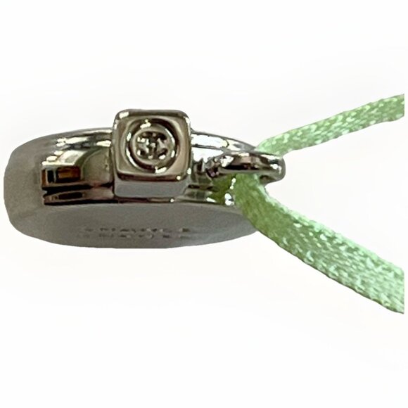 Licensed CHANEL collectible necklace CHANEL stamped Authentic with bag $149 paid - Picture 1 of 5
